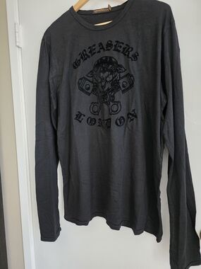 Johnson Motors Men's Black Long Sleeve Graphic Tee